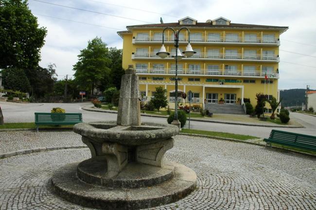 Hotel Montemuro Castro Daire Exterior foto